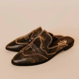NEW AGAVE SKY women's adaire classic flat mules in dark brown